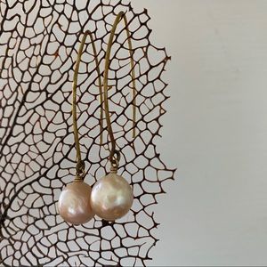 Freshwater pearl earrings